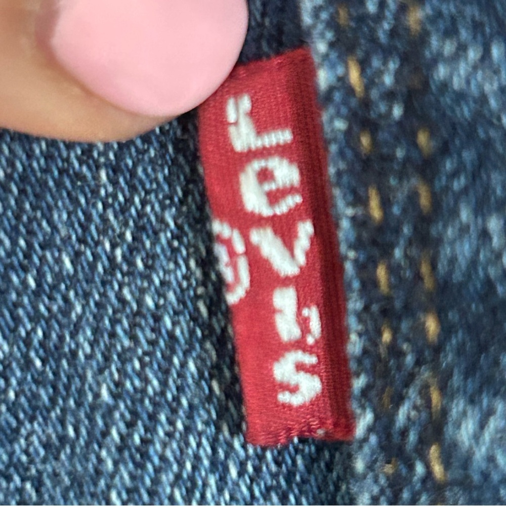 Levi’s Ripped Jeans - Picture 16 of 16